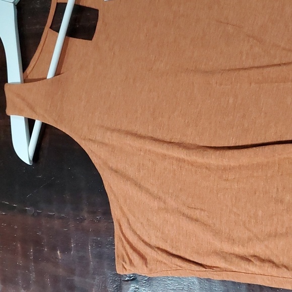 TANK TOP NEW H BY BORDEAUX RUST ORANGE  SIZE MEDIUM NWT BOHO CHIC CITY GIRL - Picture 7 of 7